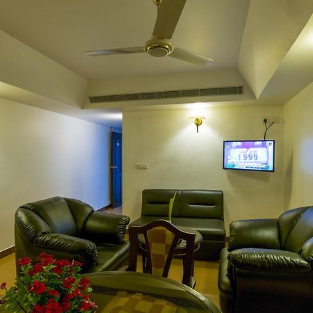 Golf View Hotels & Suites Nedumbassery Eksteriør billede