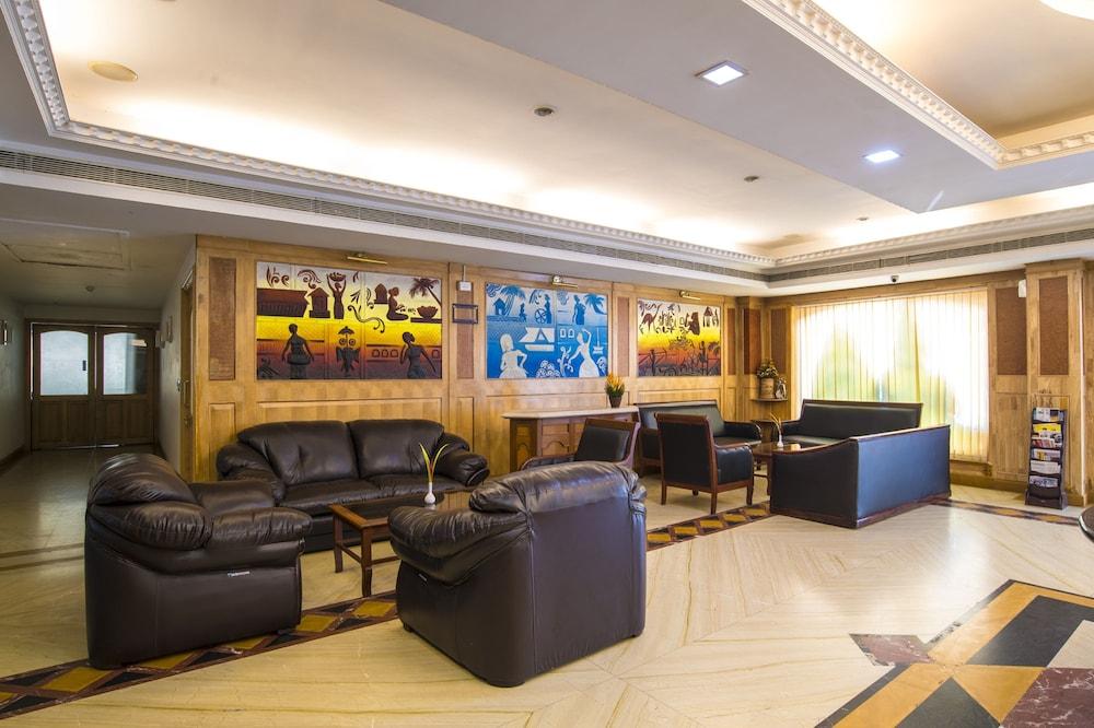 Golf View Hotels & Suites Nedumbassery Eksteriør billede