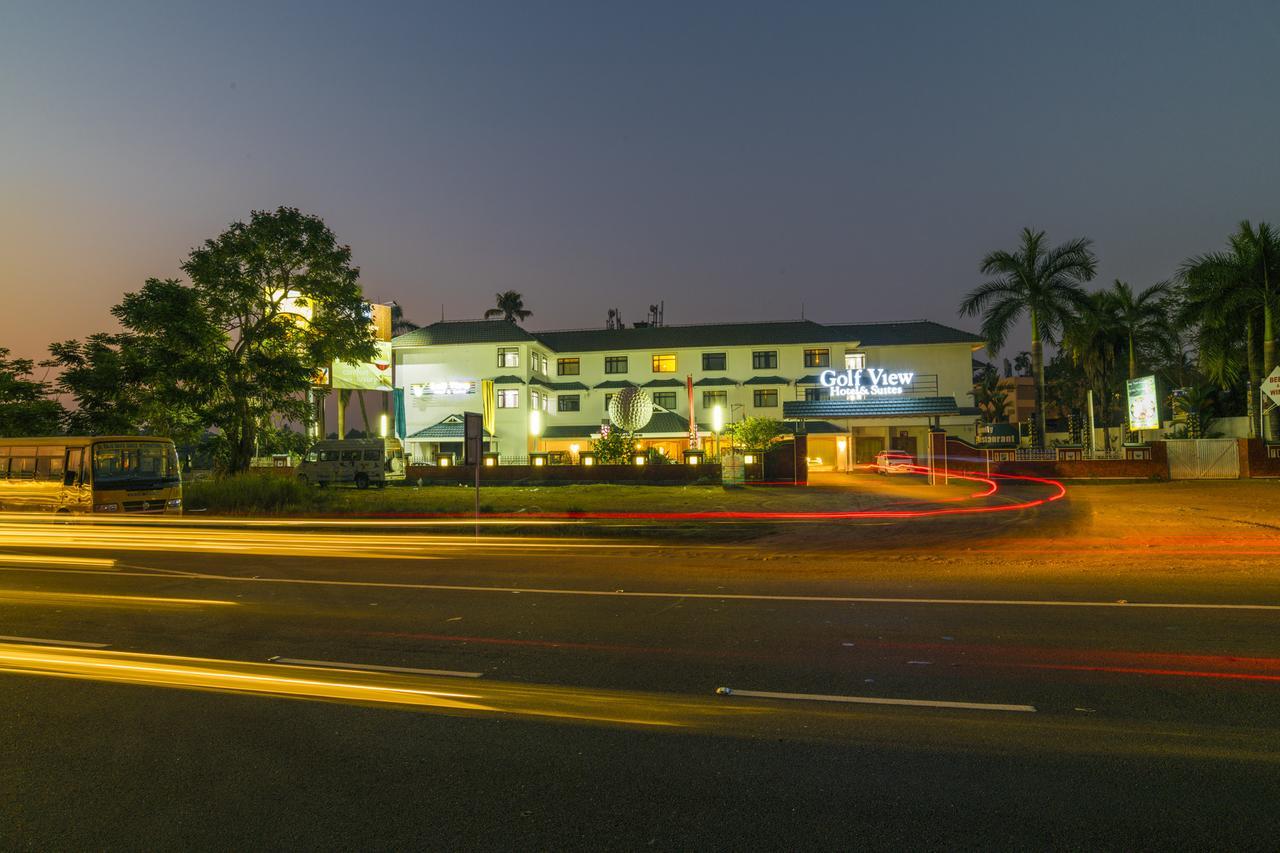 Golf View Hotels & Suites Nedumbassery Eksteriør billede